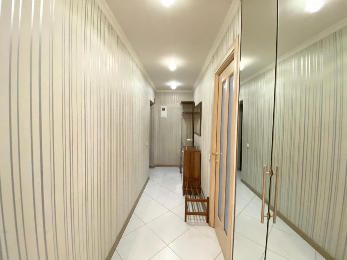 Beautiful 1-Bedroom Near Most City Center Dnipro Bagian luar foto