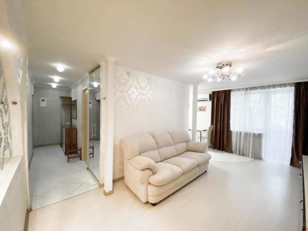Beautiful 1-Bedroom Near Most City Center Dnipro Bagian luar foto