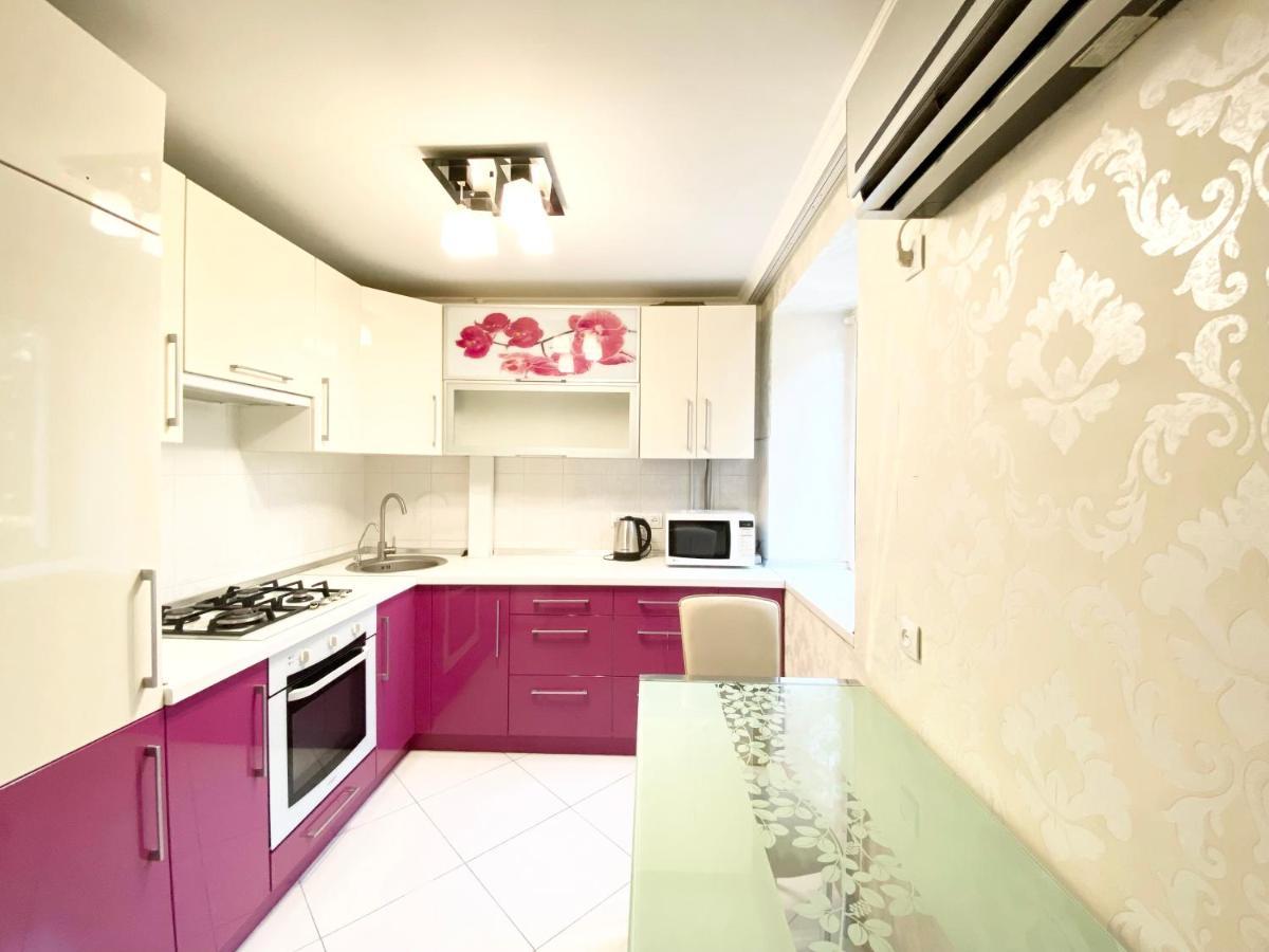 Beautiful 1-Bedroom Near Most City Center Dnipro Bagian luar foto