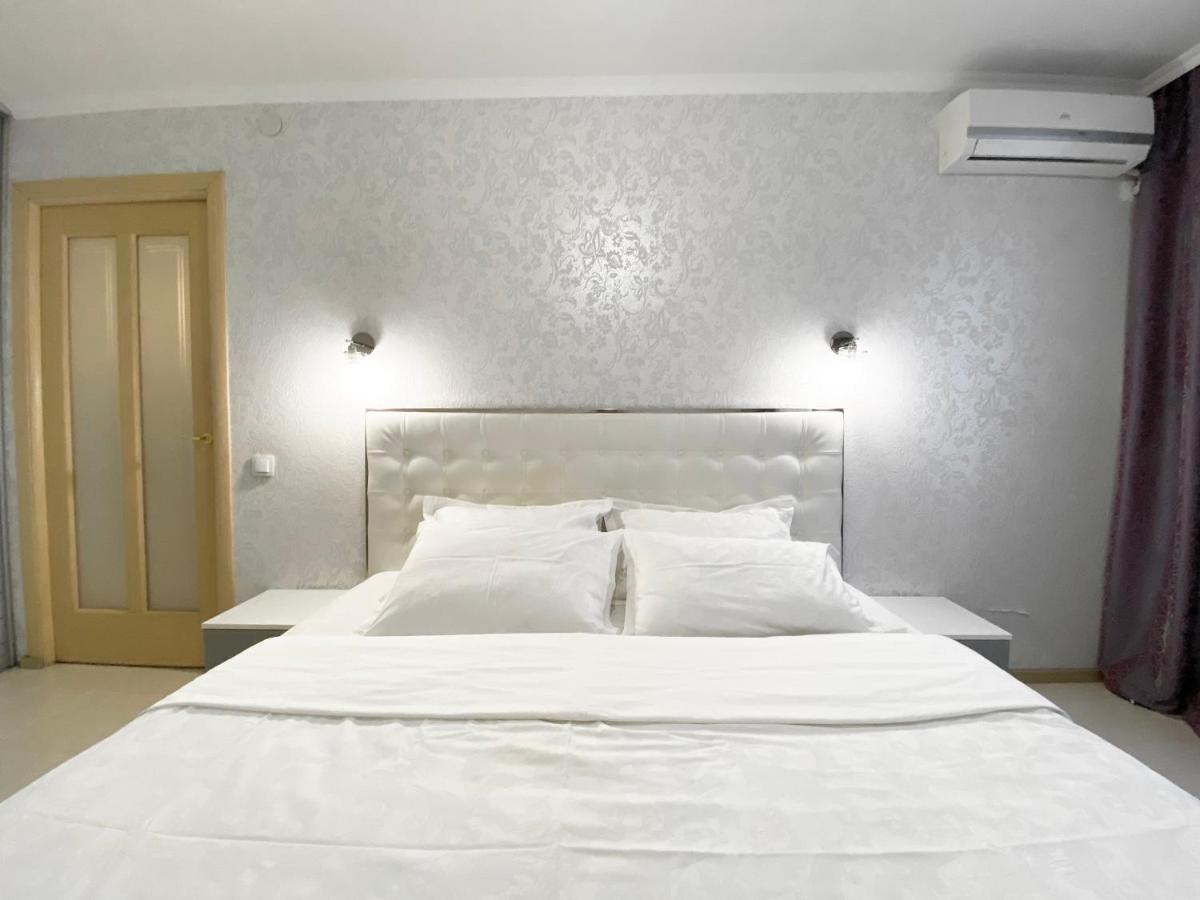 Beautiful 1-Bedroom Near Most City Center Dnipro Bagian luar foto