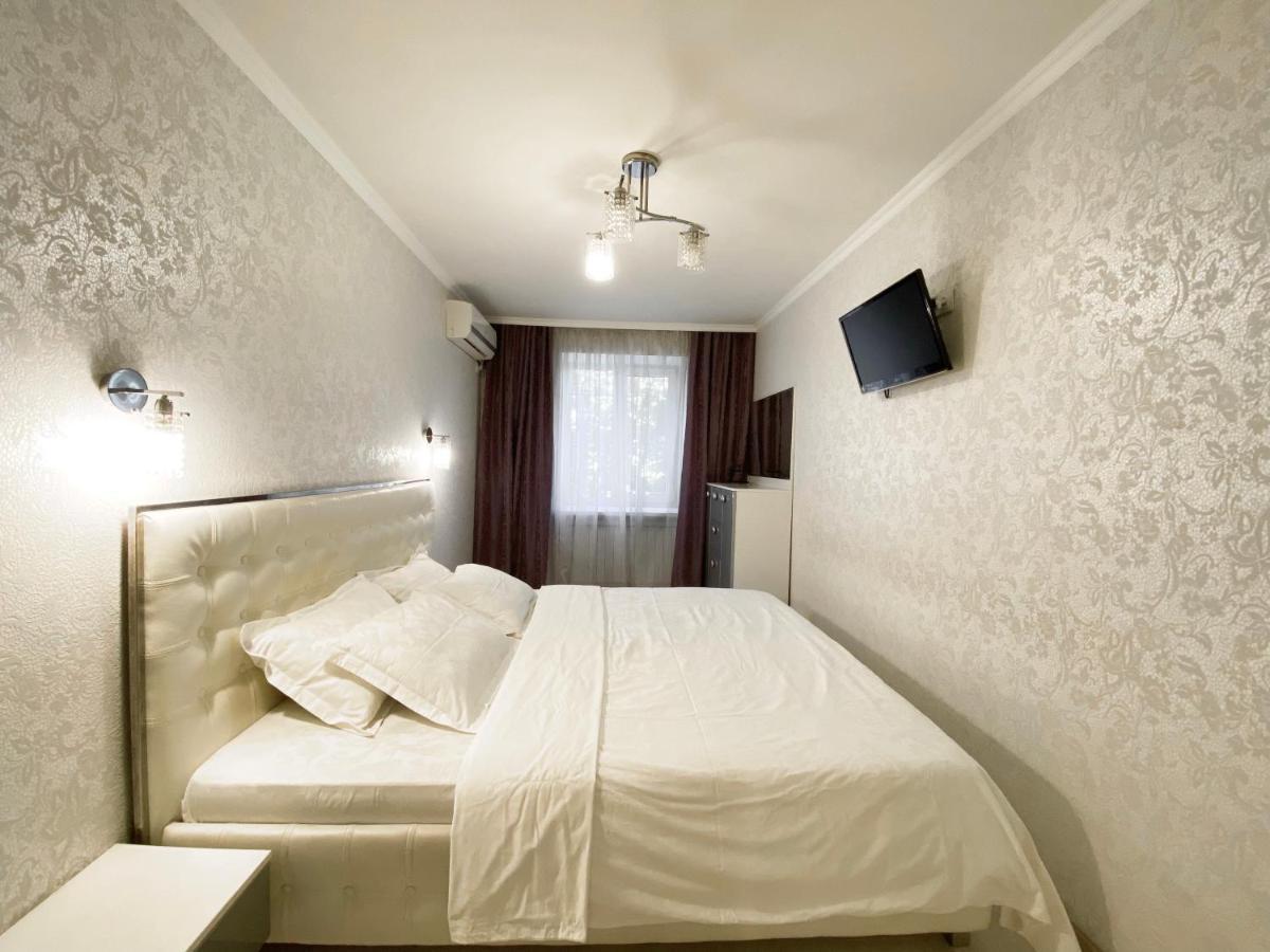 Beautiful 1-Bedroom Near Most City Center Dnipro Bagian luar foto