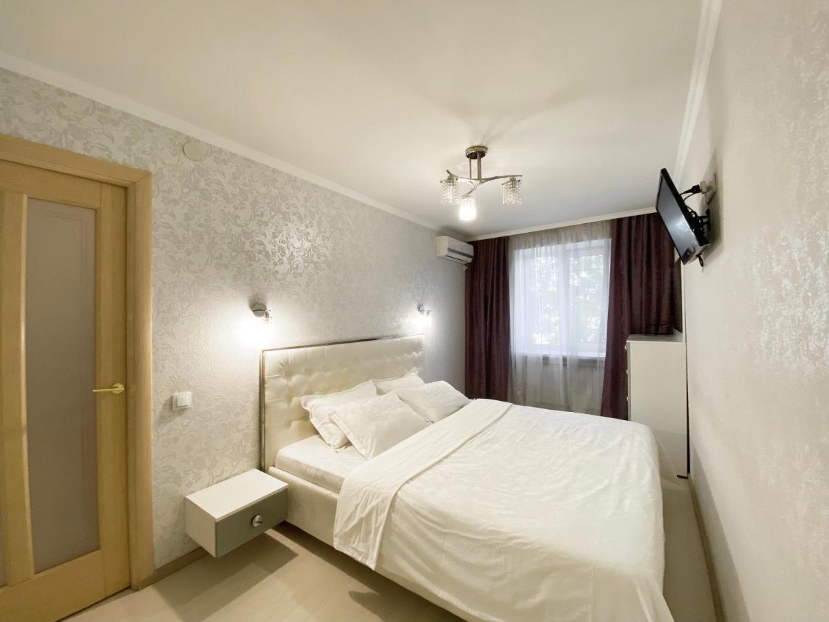 Beautiful 1-Bedroom Near Most City Center Dnipro Bagian luar foto