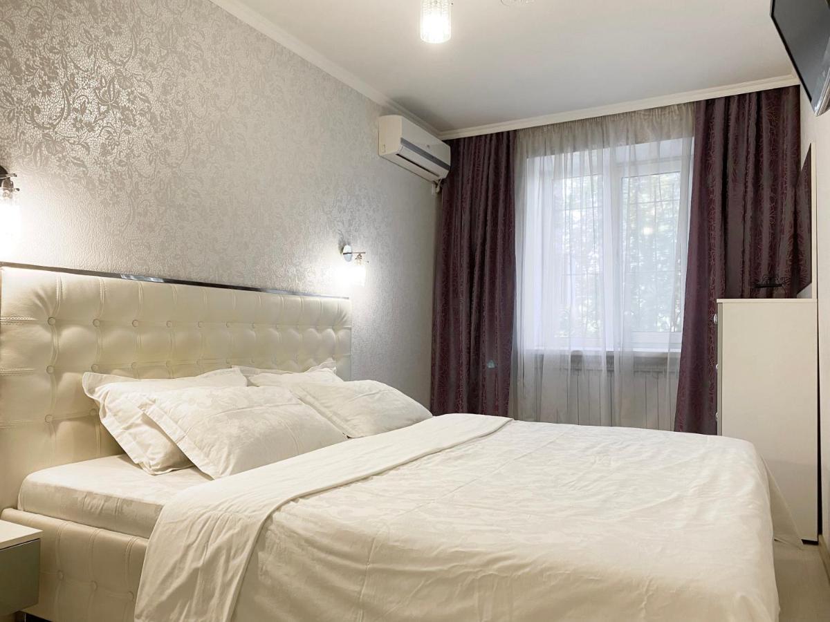 Beautiful 1-Bedroom Near Most City Center Dnipro Bagian luar foto